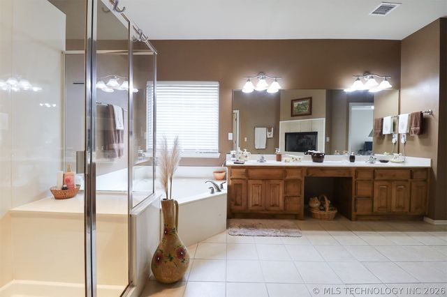 11985 S 91st East Avenue, Bixby, OK 74008