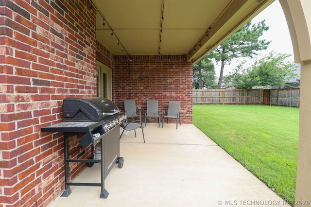 11985 S 91st East Avenue, Bixby, OK 74008
