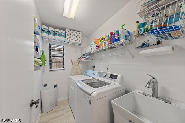 5832 Casablanca CT, Fort Myers, FL 33919