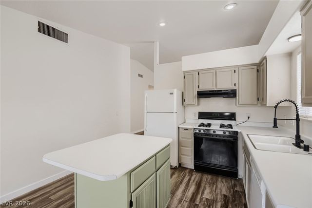7564 Durham Hall Avenue 201, Las Vegas, NV 89130