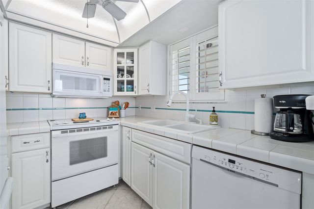 3510 S OCEAN SHORE BOULEVARD 112, Flagler Beach, FL 32136