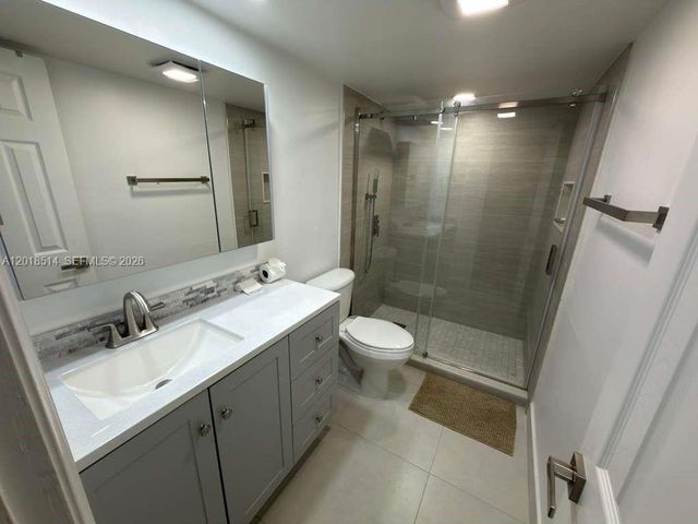 9451 Evergreen Pl 102, Davie, FL 33324