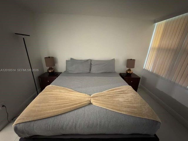 9451 Evergreen Pl 102, Davie, FL 33324