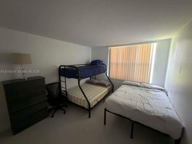 9451 Evergreen Pl 102, Davie, FL 33324