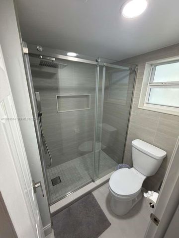 9451 Evergreen Pl 102, Davie, FL 33324