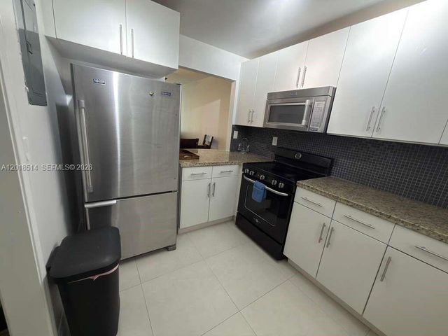 9451 Evergreen Pl 102, Davie, FL 33324