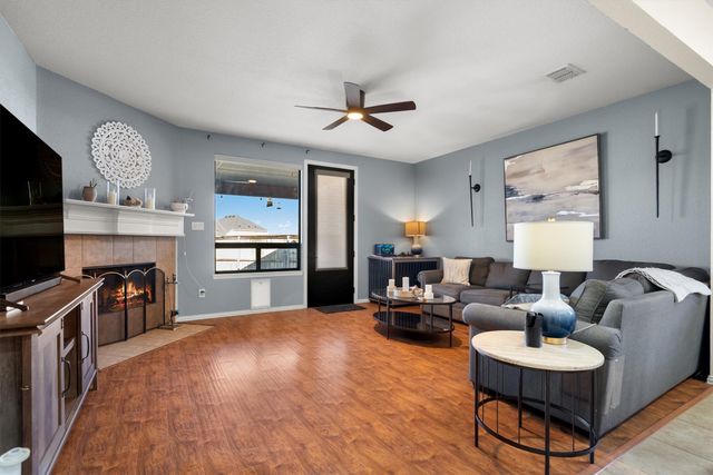 2715 Tori Oak Trail, Corinth, TX 76210