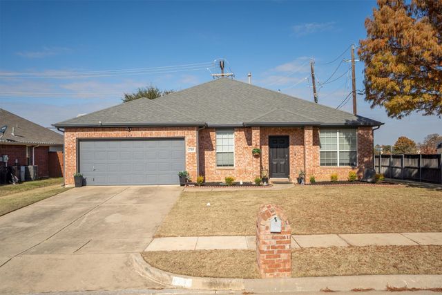 2715 Tori Oak Trail, Corinth, TX 76210