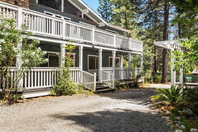 5915 Happy Pines Dr, Foresthill, CA 95631