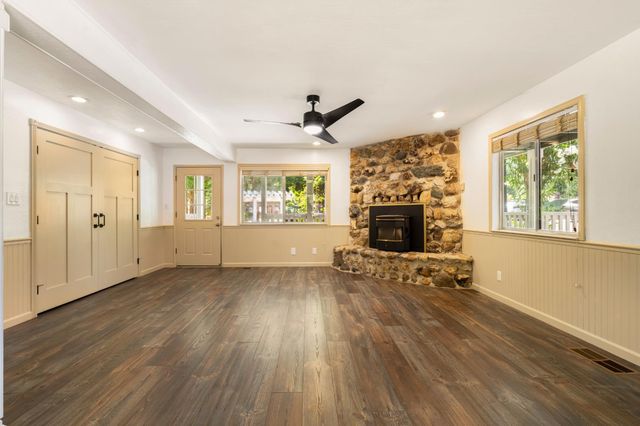 5915 Happy Pines Dr, Foresthill, CA 95631