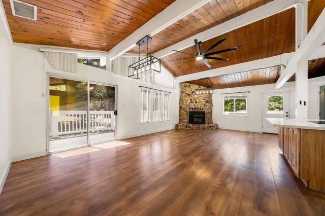 5915 Happy Pines Dr, Foresthill, CA 95631