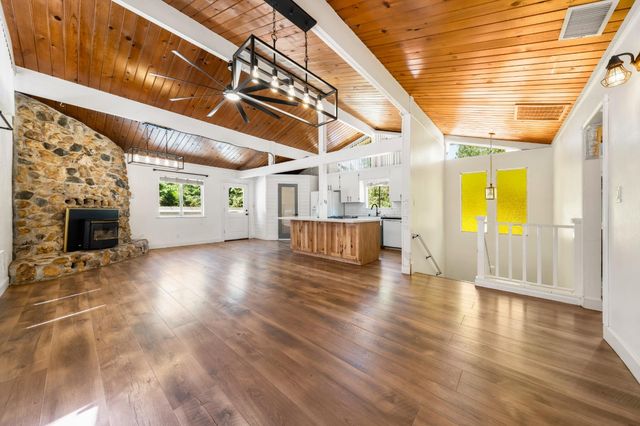5915 Happy Pines Dr, Foresthill, CA 95631