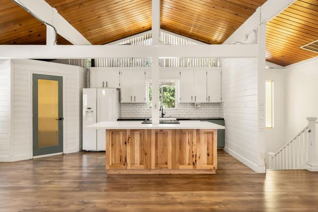 5915 Happy Pines Dr, Foresthill, CA 95631