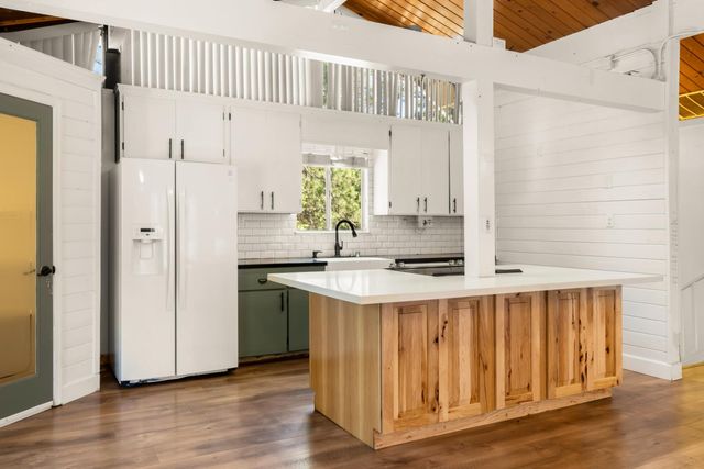 5915 Happy Pines Dr, Foresthill, CA 95631