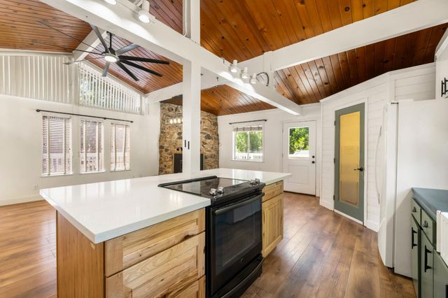 5915 Happy Pines Dr, Foresthill, CA 95631