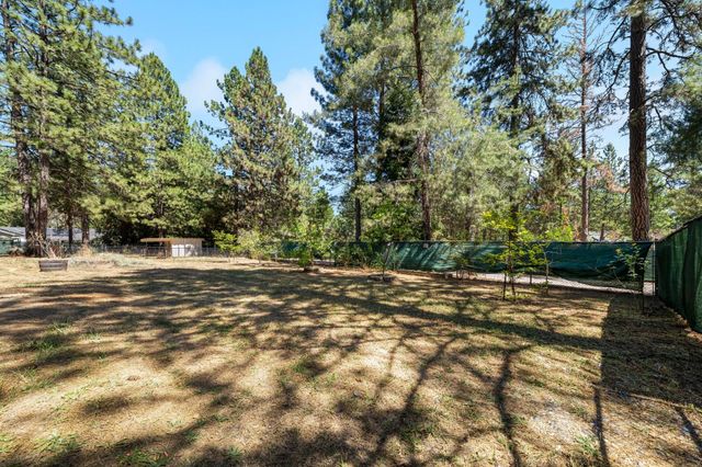 5915 Happy Pines Dr, Foresthill, CA 95631