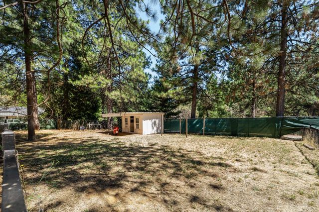 5915 Happy Pines Dr, Foresthill, CA 95631