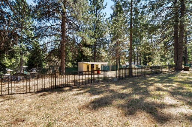 5915 Happy Pines Dr, Foresthill, CA 95631