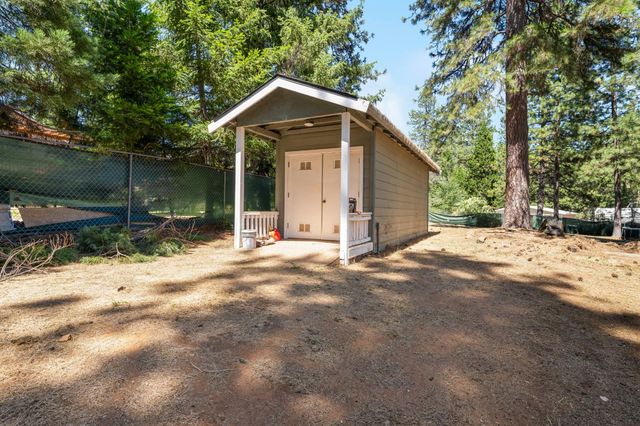 5915 Happy Pines Dr, Foresthill, CA 95631