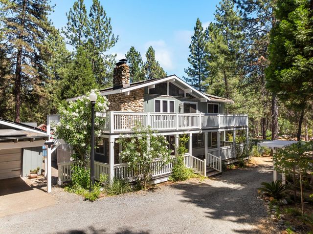 5915 Happy Pines Dr, Foresthill, CA 95631