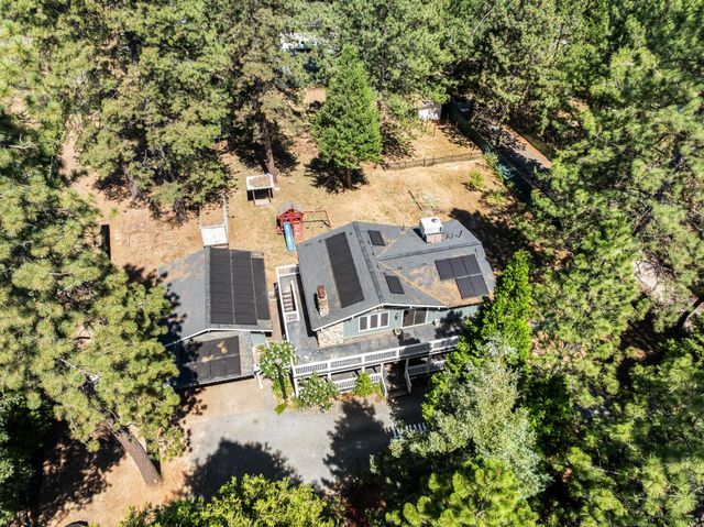 5915 Happy Pines Dr, Foresthill, CA 95631