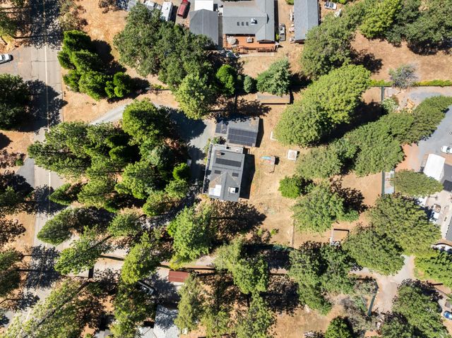5915 Happy Pines Dr, Foresthill, CA 95631