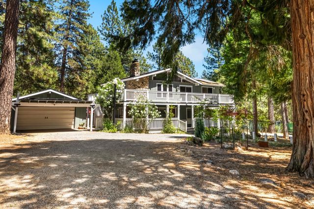 5915 Happy Pines Dr, Foresthill, CA 95631