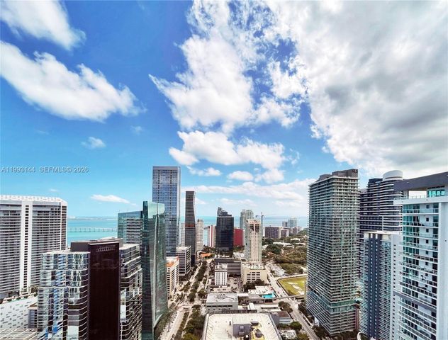 1060 Brickell Ave 4207, Miami, FL 33131