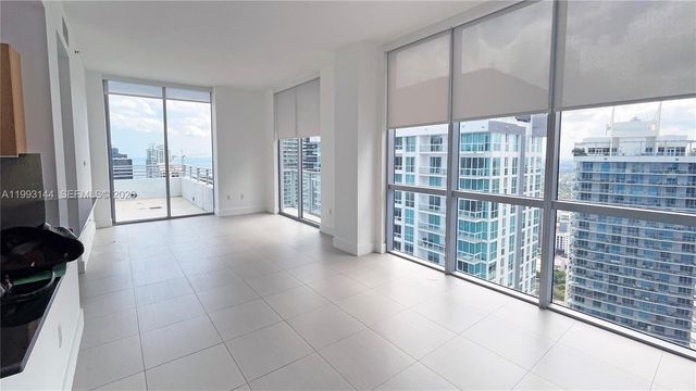 1060 Brickell Ave 4207, Miami, FL 33131