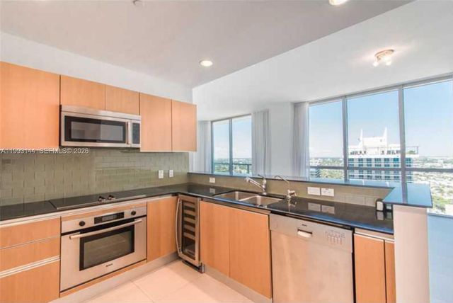 1060 Brickell Ave 4207, Miami, FL 33131