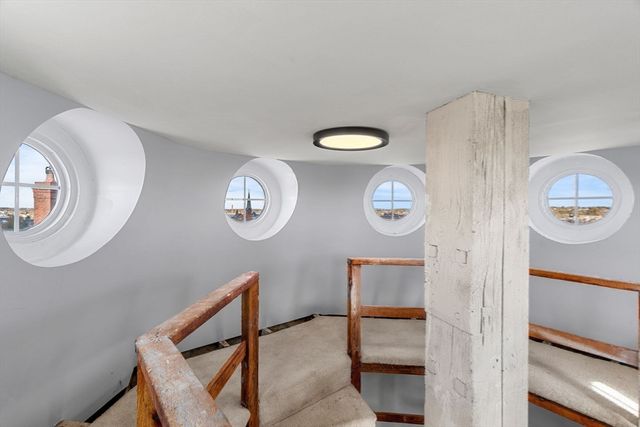 201 Thorndike 2-312, Lowell, MA 01852