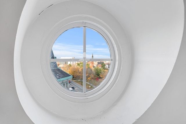 201 Thorndike 2-312, Lowell, MA 01852