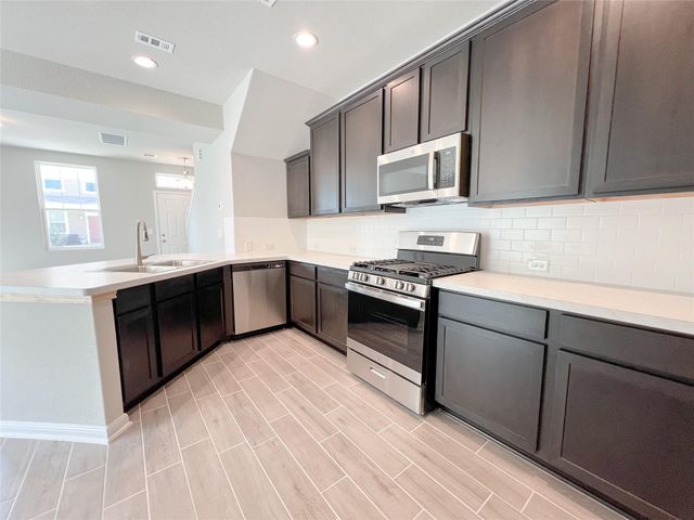 680 Ferrule DR, Kyle, TX 78640