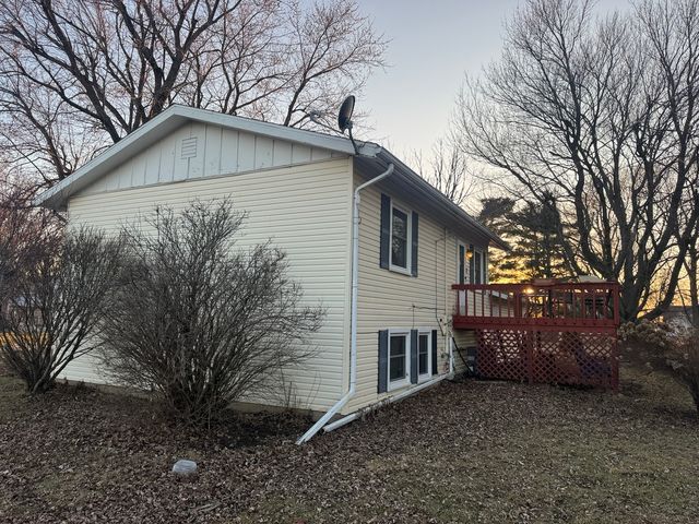 100 W Third Street, Sublette, IL 61367