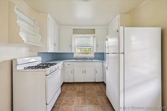 1434 E 52nd Place, Tulsa, OK 74105