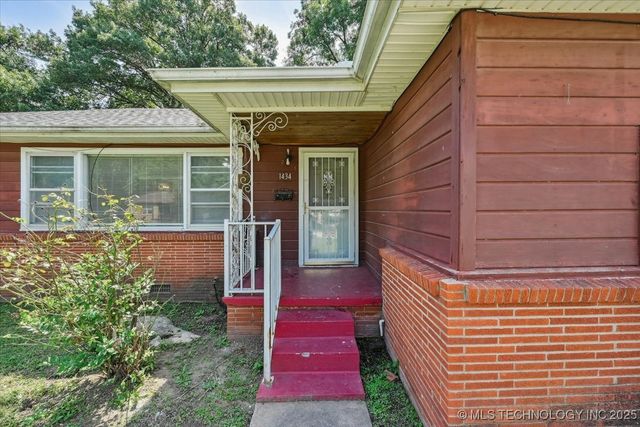 1434 E 52nd Place, Tulsa, OK 74105