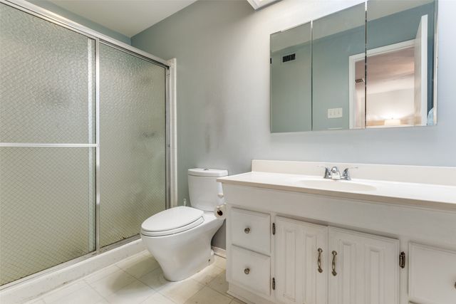 6662 Roundrock Road, Dallas, TX 75248