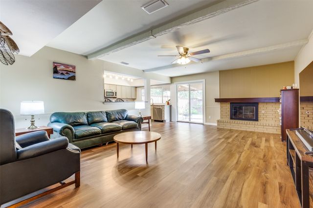 6662 Roundrock Road, Dallas, TX 75248