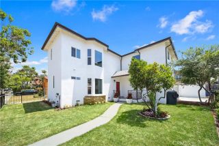 1372 Carmona Avenue, Los Angeles, CA 90019