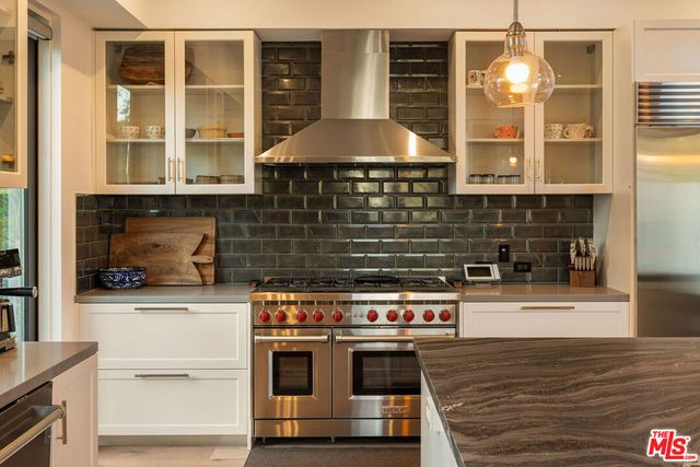 1333 Beverly Green Drive 301, Los Angeles, CA 90035