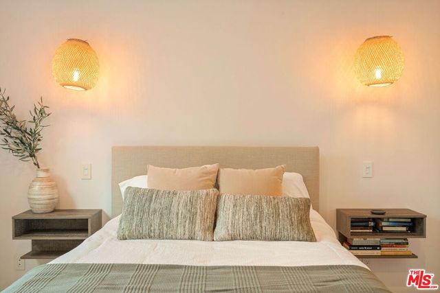 1333 Beverly Green Drive 301, Los Angeles, CA 90035