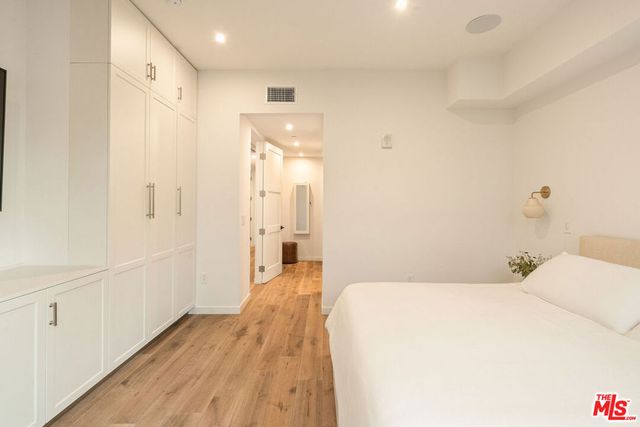 1333 Beverly Green Drive 301, Los Angeles, CA 90035