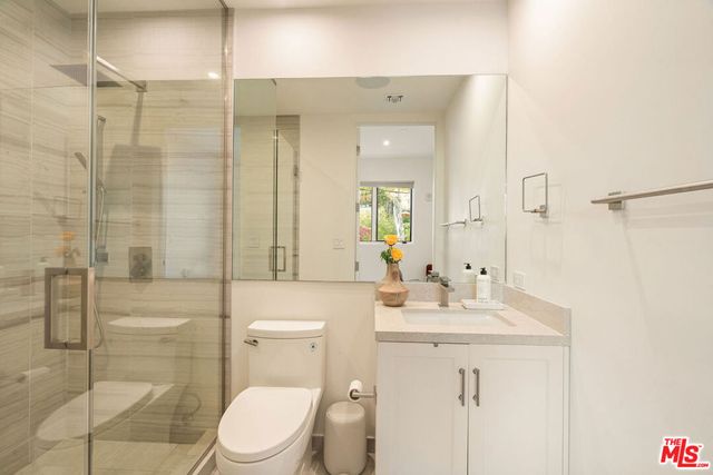 1333 Beverly Green Drive 301, Los Angeles, CA 90035