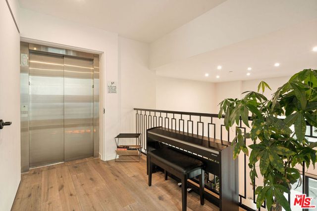 1333 Beverly Green Drive 301, Los Angeles, CA 90035