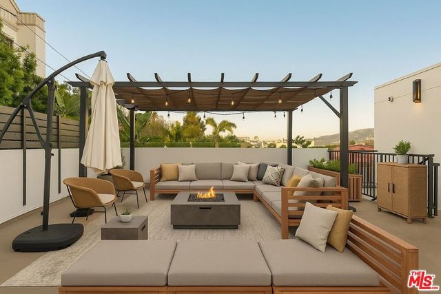 1333 Beverly Green Drive 301, Los Angeles, CA 90035