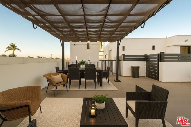 1333 Beverly Green Drive 301, Los Angeles, CA 90035