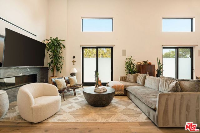 1333 Beverly Green Drive 301, Los Angeles, CA 90035