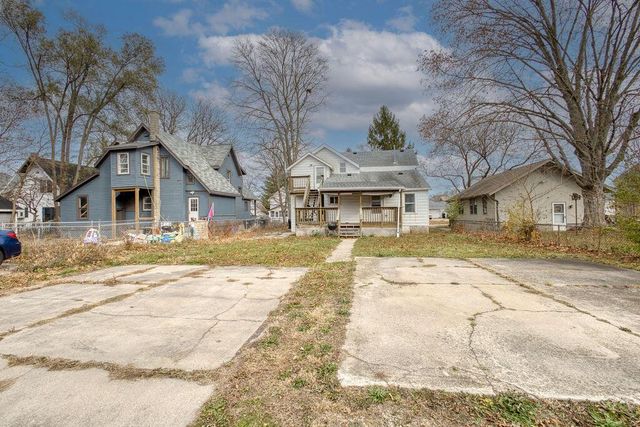 1212 8th STREET, Beloit, WI 53511