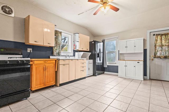 1212 8th STREET, Beloit, WI 53511