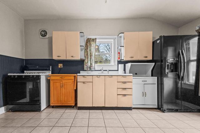 1212 8th STREET, Beloit, WI 53511